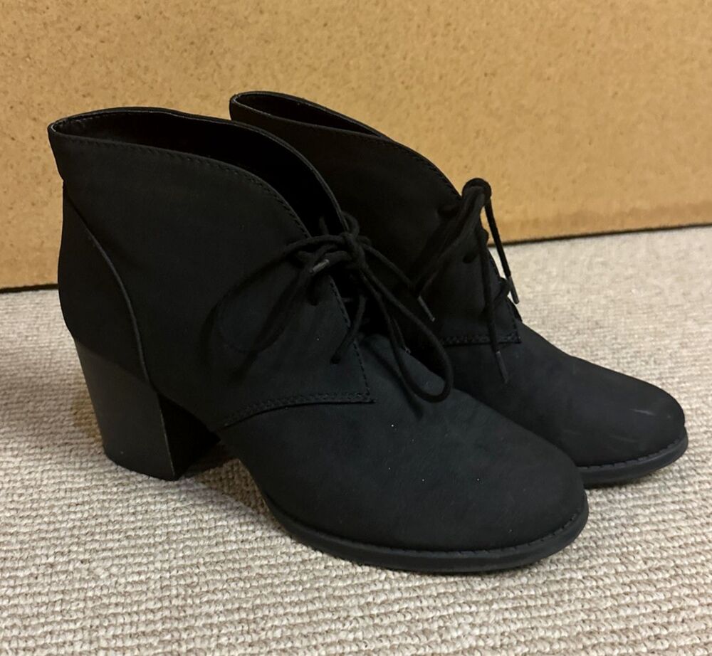 Soda Ankle Boots booties 10 Faux Suede lace up dark academia Britany chunky heel
